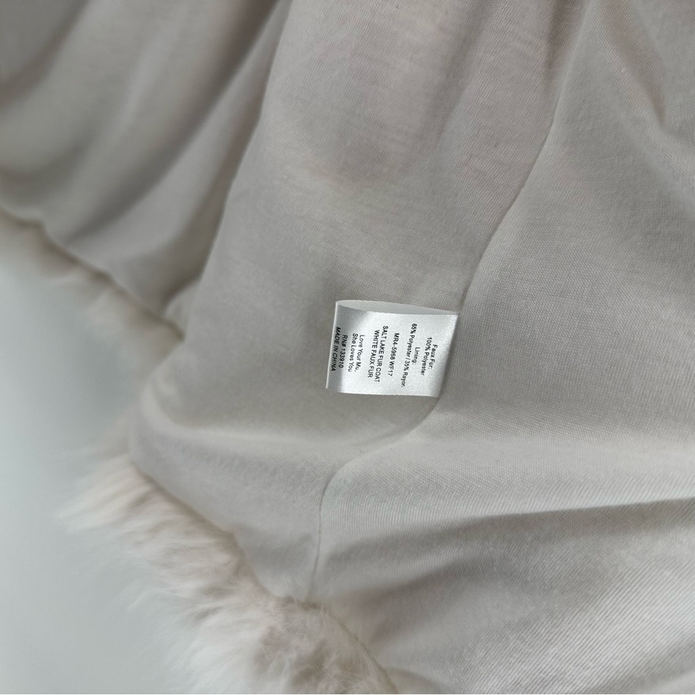 Revolve Show Me Your MuMu Salt Lake Faux Fur Coat in White Sz Xs mobwife NWT - Picture 7 of 10